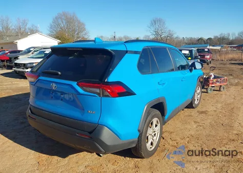 2021 Toyota Rav4 Xle from USA, damaged, VIN 2T3W1RFV5MW117492